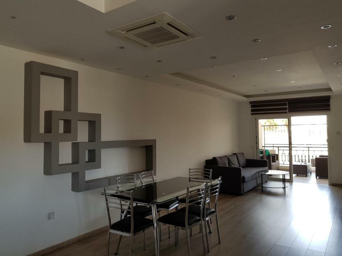 Designer Apartament In Larnaca Apartment Exterior photo